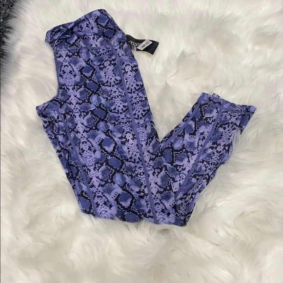 Ideology
Python-Print Leggings, - Picture 3 of 3